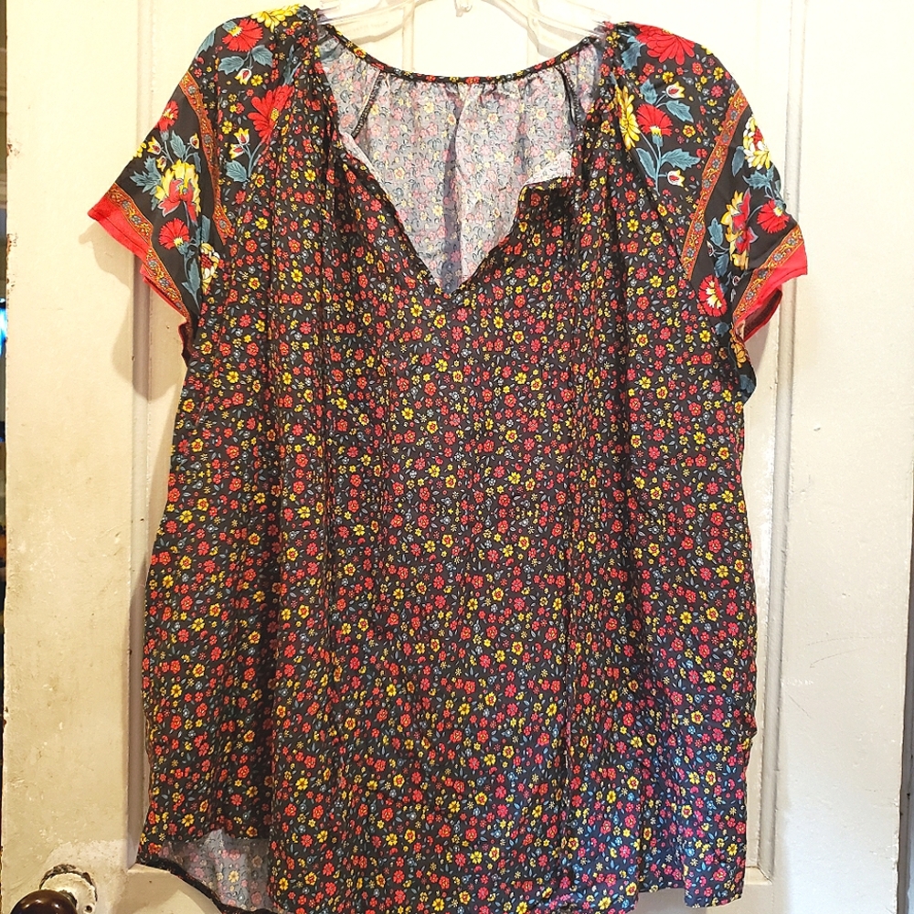 New Plus Ditsy Floral Print Tie Neck Raglan Sleeve Blouse with strings and flaw